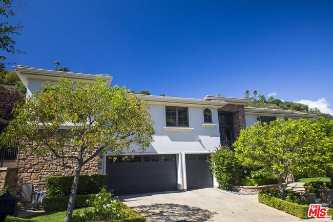 Photo - 3685 Benedict Canyon Ln