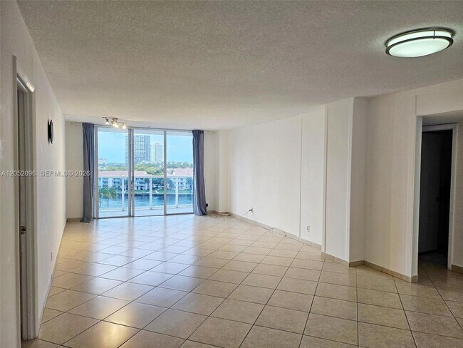 Photo - 3800 S Ocean Dr Unit 611