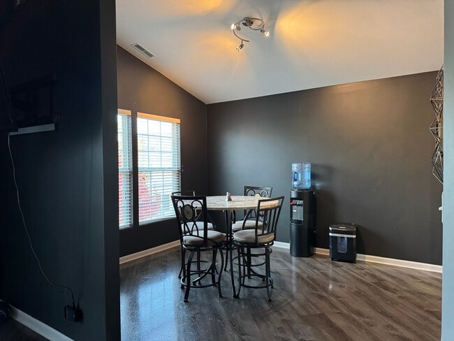 Photo - 1434 Crimson Ln Unit 1434