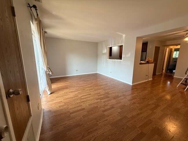 Building Photo - 2256 Abbeywood Dr Unit B Rental