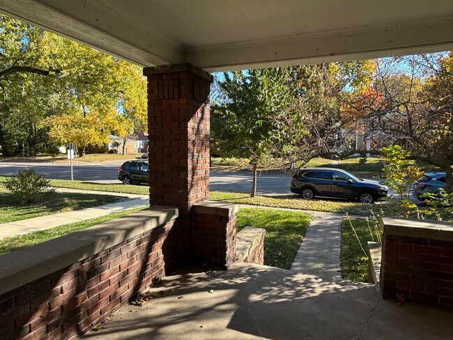 Photo - 5262-64 College Unit 5264