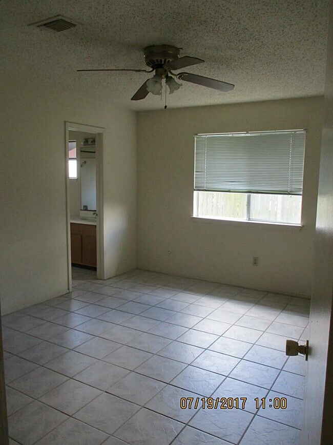 Photo - 18719 Lippizaner Dr