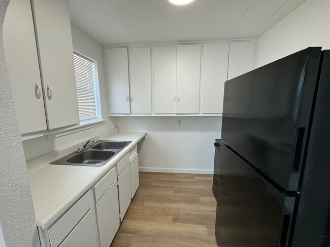 Photo - Lily Apartments Unidad B