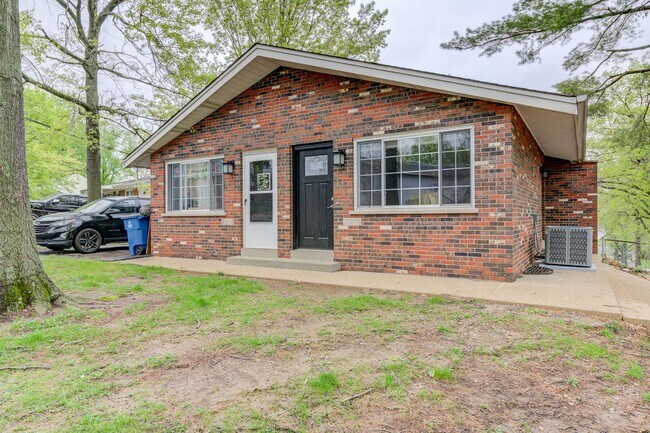Photo - *Coming Available June 6th* Beautifully Renovated 2 bedroom in Arnold Unit 6- 2386 Ridgecrest