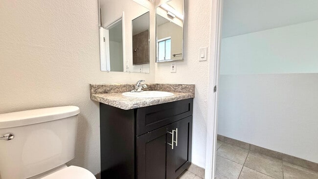 Photo - 1712 E Pepper Cir