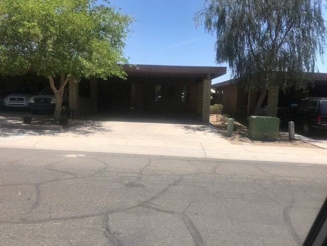Photo - Centrally located 3 bedroom condo