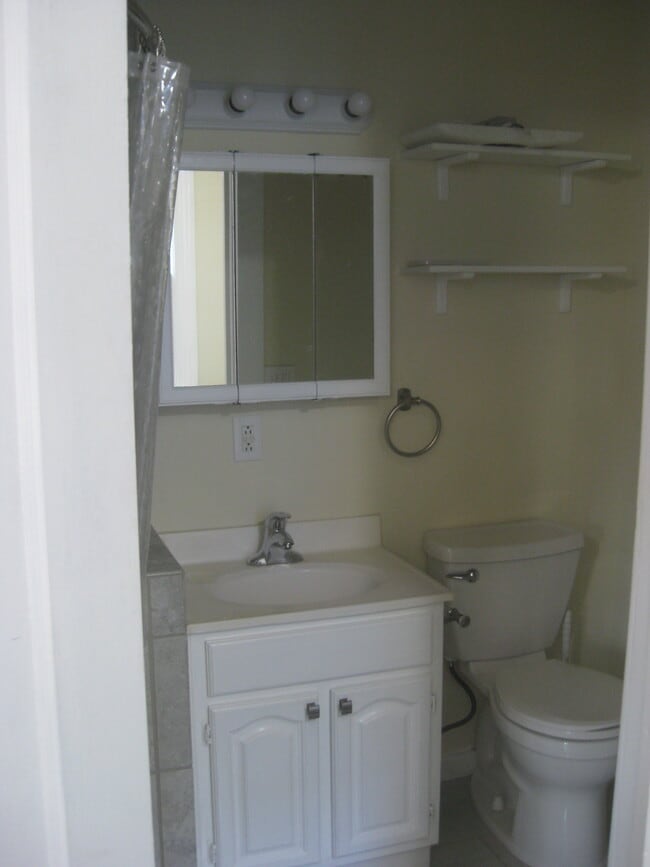 Photo - 17 S Goodman St