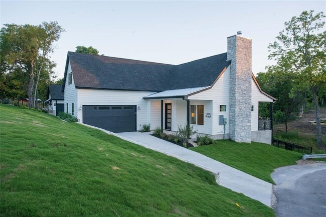 Building Photo - 3018 Sunridge Dr