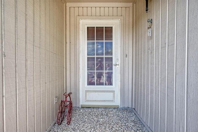 Photo - 4 River Creek Way