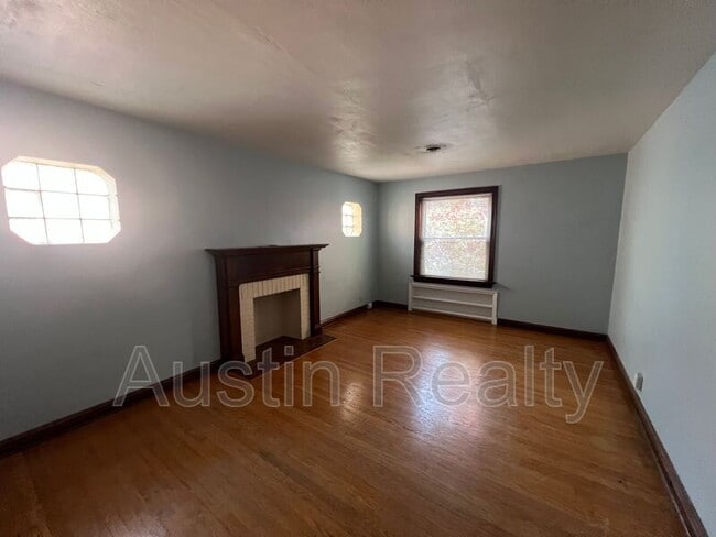 Photo - 5834 Nottingham Ave Unit 2w