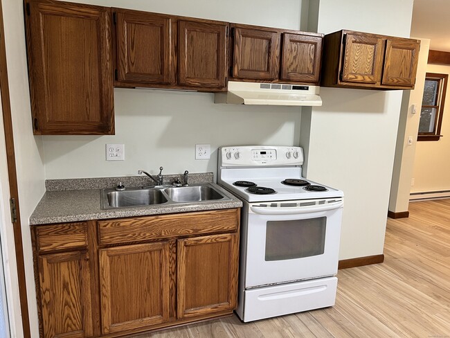 Photo - 227 Danbury Rd Unidad D