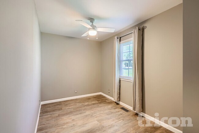 Photo - 2210 Weddington Rd