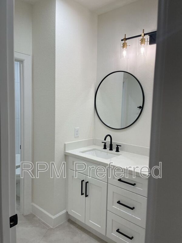 Photo - 3713 Dreyfus St