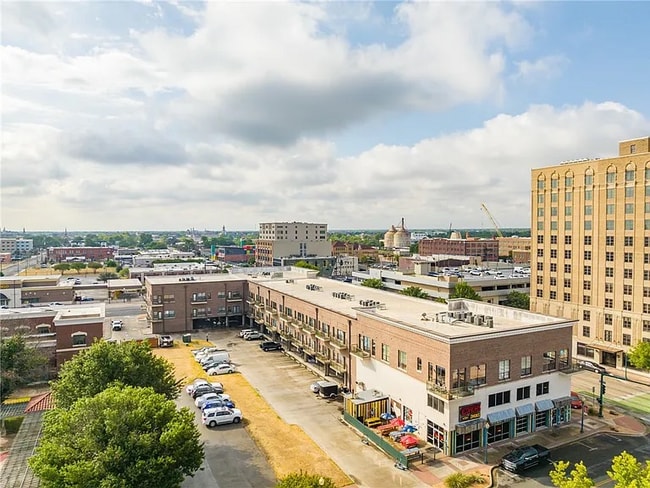 Photo - 330 Austin Ave