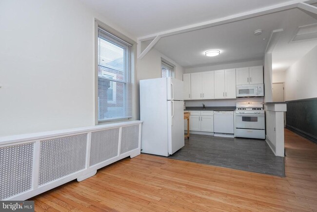 Photo - 932 N 5th St Unidad 3RD FLOOR