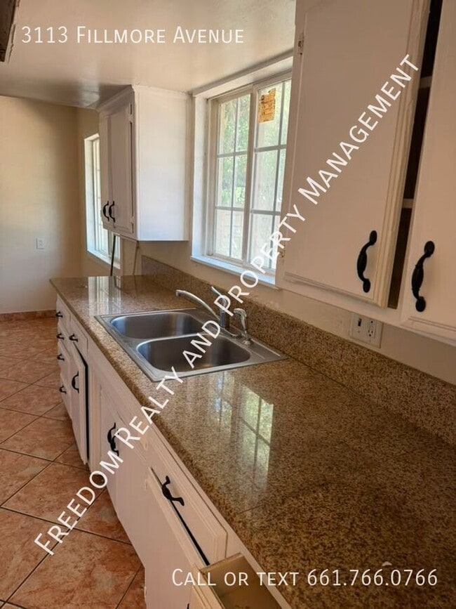 Photo - 3113 Fillmore Ave