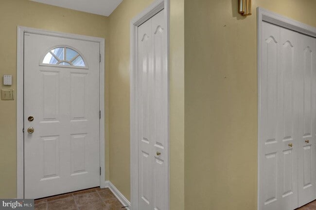 Photo - 348 Phoenix Dr