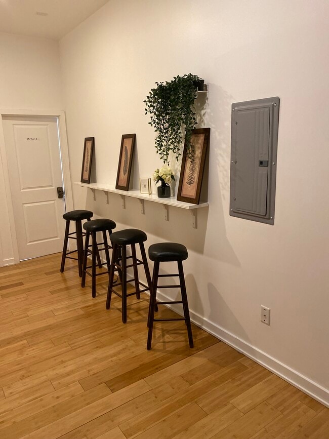 Photo - 4406 Lancaster Ave Unidad 2