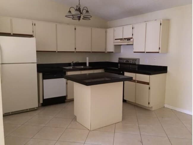 Photo - 4328 Woodstock Dr