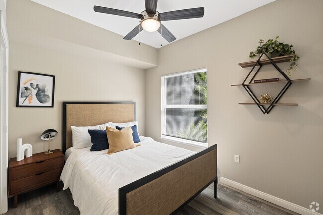2BR, 1BA - 932SF - Bedroom