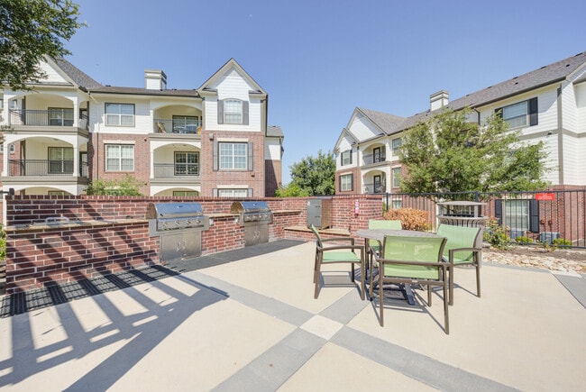 Lone Oak apartments — community photo