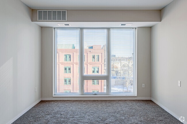 1HAB, 1BA - 640 ft²
