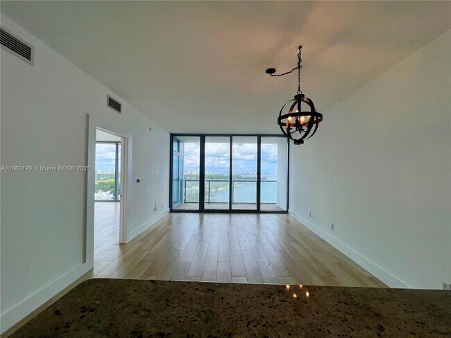Photo - 601 NE 36th St Unit 1408