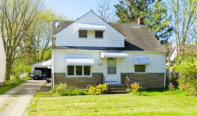 Building Photo - 3 BED 2 BATH BEAUTIFUL SINGLE FAMILY HOME