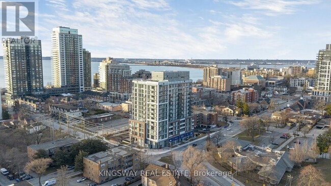 Photo - 2088 James St Unit 207