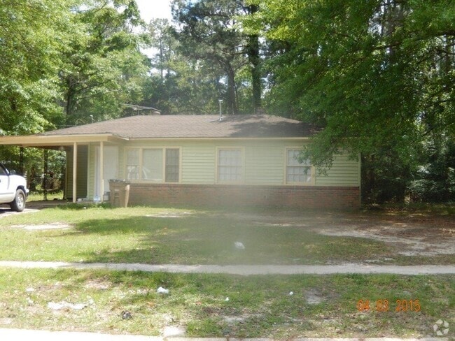 Building Photo - 2555 Farnell Dr Rental