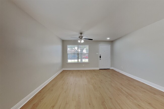 Photo - 29402 Legends Hill Dr