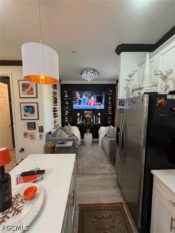 Photo - 8760 Melosia St