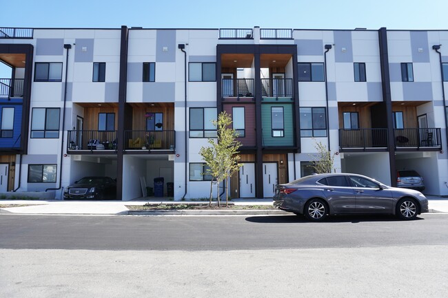 Townhomes - 4203 S Holden St Townhome
