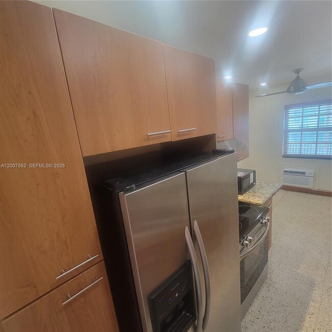 Photo - 7400 Harding Ave