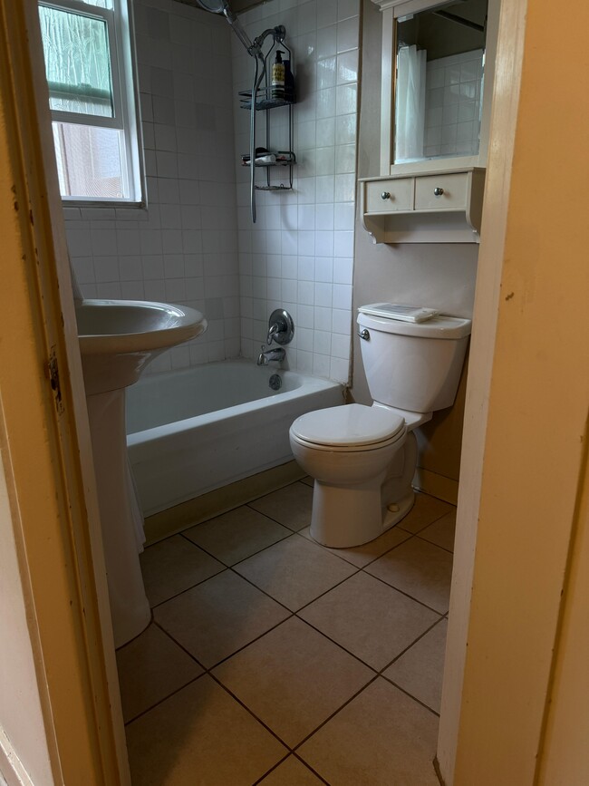 Photo - 1134 N Maryland Ave Unit 1132.5