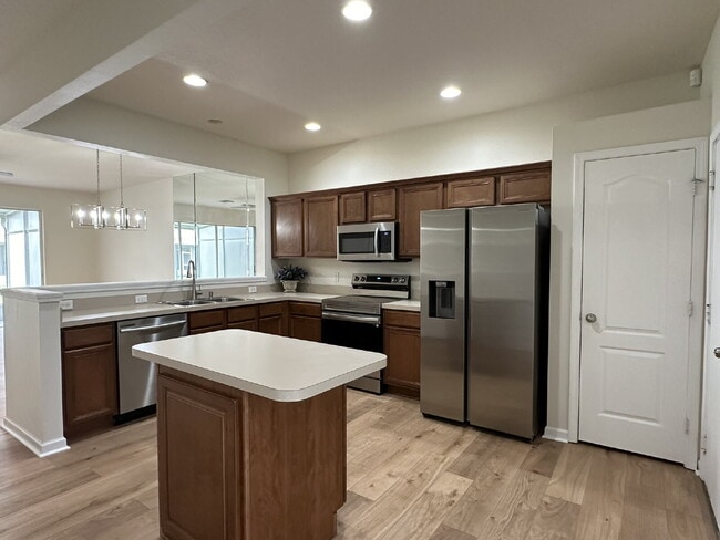 Photo - "Spacious 3-Bed Townhouse with 2.5 Baths in Beautiful Bradenton!"