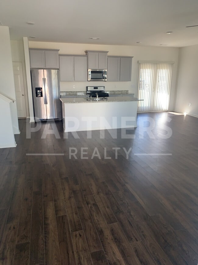 Photo - 4030 Fields Run