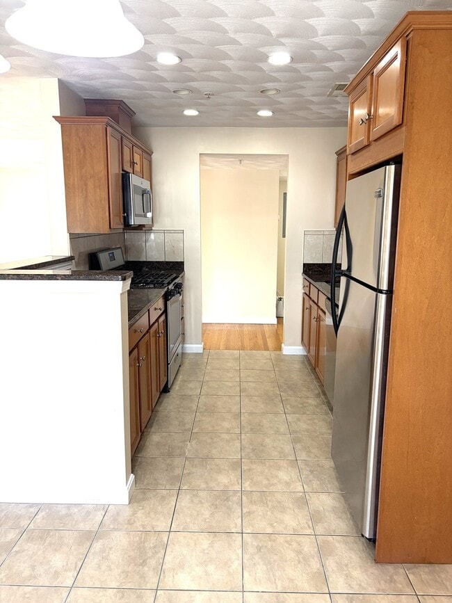 51 Pearl St Unit 206