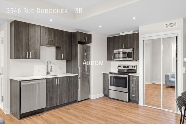 Photo - 3546 Rue Durocher Unit 3B