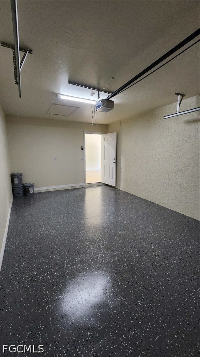 Building Photo - 2118 Snead Dr