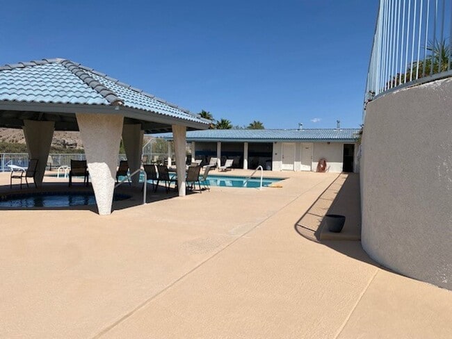 Photo - 2Br Waterfront  WINTER Vacation Rental Condo, Complex on the WATERFRONT Gated complex Utilities i...