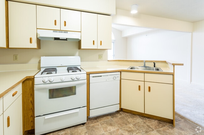 1 BR, 1 BA - 724 SF, 3rd Floor