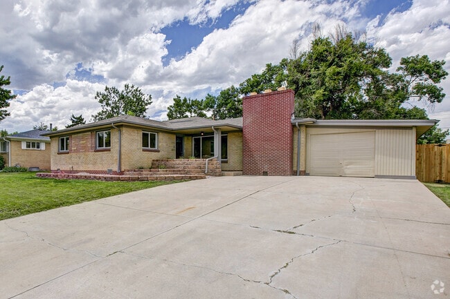 Building Photo - Rent this Gorgeous Fully Updated 3 Bd/ 1.5... Rental