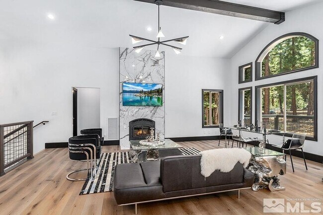 Photo - 331 Winding Way