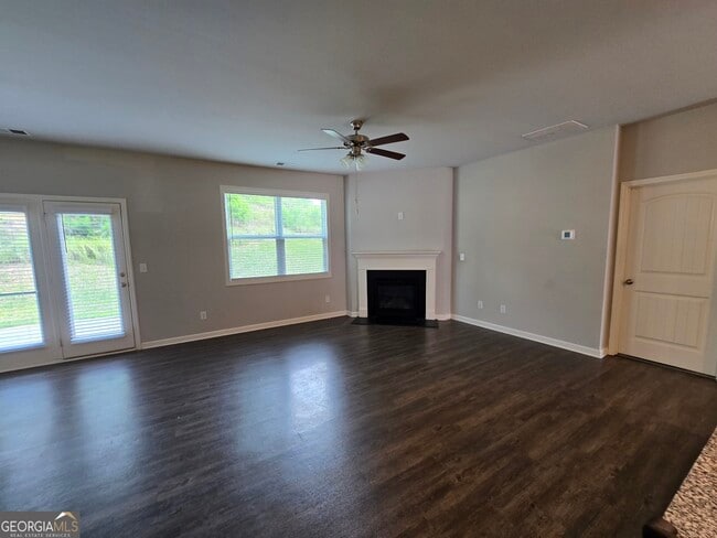 Building Photo - 121 Valimar Dr