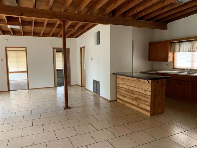 Photo - 758 E N 10th St