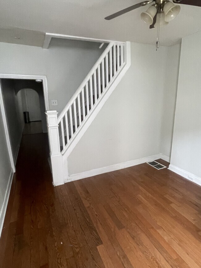 Photo - 2312 Mercer St