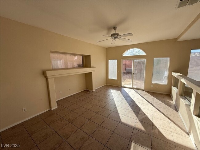 Photo - 7545 Slipstream St