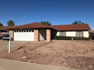 Building Photo - Nice 3 bedroom, 2 bath home in great Chand...