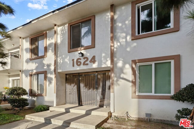 Building Photo - 1624 Federal Ave Unit 9 Rental